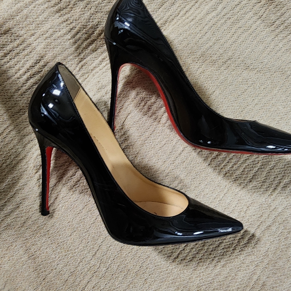 Christian Louboutins Black So Kate Pumps